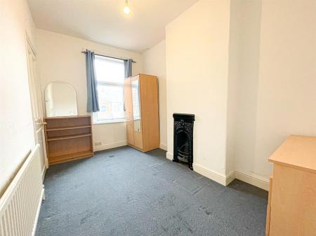 2 bedroom Terraced House for sale in Beaconsfield Road, Leicester