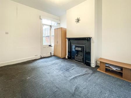 2 bedroom Terraced House for sale in Beaconsfield Road, Leicester