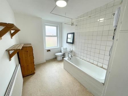 2 bedroom Terraced House for sale in Beaconsfield Road, Leicester