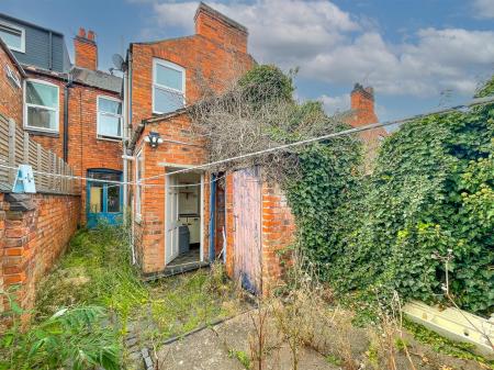 2 bedroom Terraced House for sale in Beaconsfield Road, Leicester