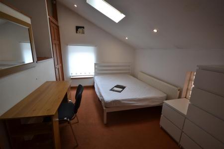 2 bedroom Terraced House for sale in Montague Road, Clarendon Park, Leicester