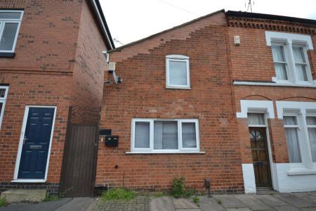 2 bedroom Terraced House for sale in Montague Road, Clarendon Park, Leicester