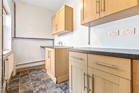 2 bedroom Terraced House for sale in Avenue Road Extension, Leicester