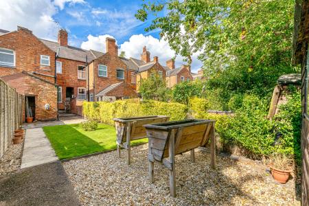 2 bedroom Terraced House for sale in Avenue Road Extension, Leicester