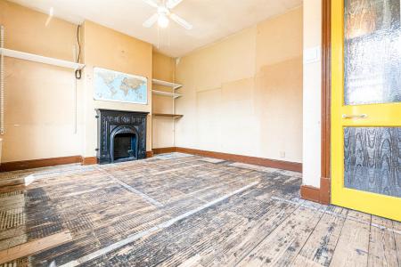 3 bedroom End of terrace house for sale in Gordon Avenue, Leicester