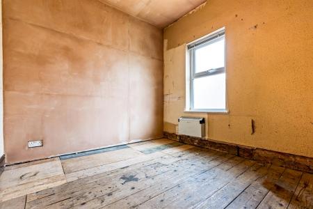 3 bedroom End of terrace house for sale in Gordon Avenue, Leicester