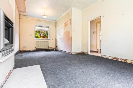 3 bedroom End of terrace house for sale in Gordon Avenue, Leicester