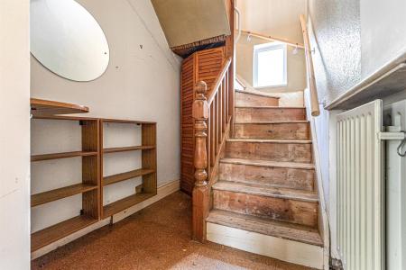 3 bedroom End of terrace house for sale in Gordon Avenue, Leicester