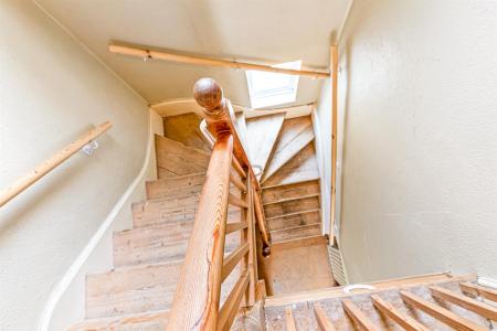 3 bedroom End of terrace house for sale in Gordon Avenue, Leicester