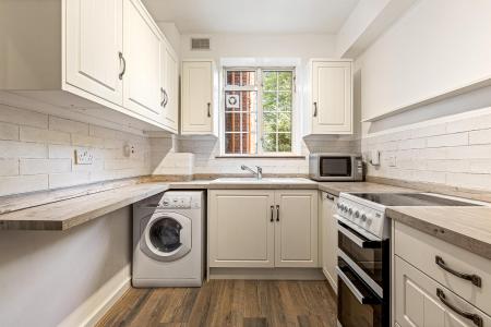 2 bedroom Flat for sale in Stoneygate Court, Leicester
