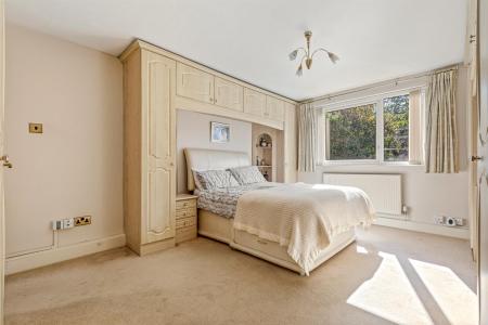2 bedroom Apartment for sale in Holmfield Court, Leicester