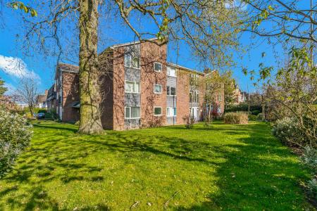 2 bedroom Apartment for sale in Holmfield Court, Leicester