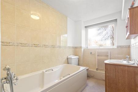 2 bedroom Apartment for sale in Holmfield Court, Leicester
