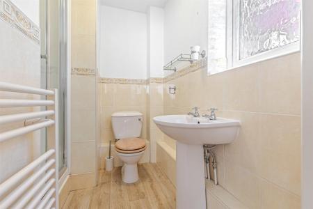2 bedroom Apartment for sale in Holmfield Court, Leicester