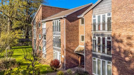 2 bedroom Apartment for sale in Holmfield Court, Leicester