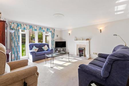 2 bedroom Apartment for sale in Holmfield Court, Leicester