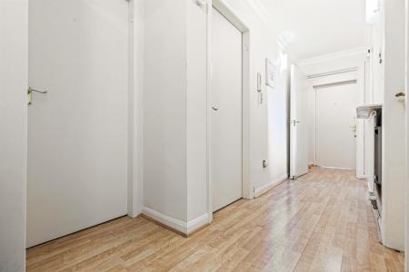 2 bedroom Apartment for sale in Holmfield Court, Leicester