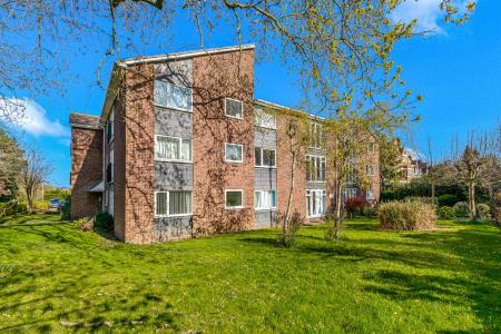 2 bedroom Apartment for sale in Holmfield Court, Leicester