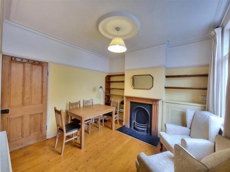 2 bedroom Terraced House for sale in Avenue Road Extension, Clarendon Park, Leicester