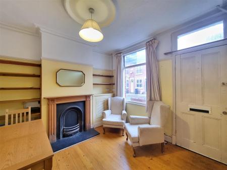 2 bedroom Terraced House for sale in Avenue Road Extension, Clarendon Park, Leicester