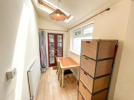 2 bedroom Terraced House for sale in Avenue Road Extension, Clarendon Park, Leicester