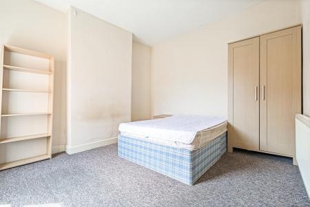 2 bedroom Terraced House for sale in Howard Road, Leicester