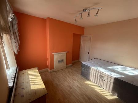3 bedroom Terraced House for sale in Chepstow Road, Leicester