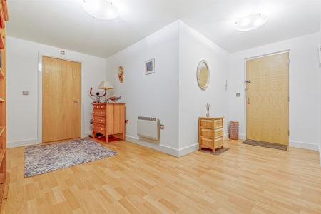 2 bedroom Apartment for sale in The Laurels, Knighton Park Road, Stoneygate