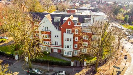 2 bedroom Apartment for sale in The Laurels, Knighton Park Road, Stoneygate