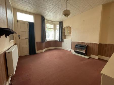 3 bedroom Terraced House for sale in Lytton Road, Clarendon Park, Leicester