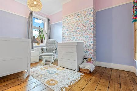 2 bedroom End of terrace house for sale in West Avenue, Clarendon Park