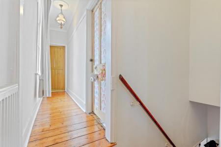 2 bedroom End of terrace house for sale in West Avenue, Clarendon Park