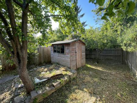 3 bedroom Semi-detached house for sale in Cairnsford Road, Leicester