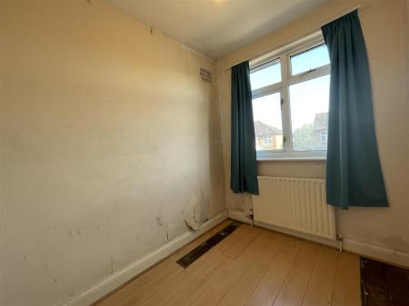 3 bedroom Semi-detached house for sale in Cairnsford Road, Leicester