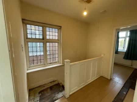 3 bedroom Semi-detached house for sale in Cairnsford Road, Leicester