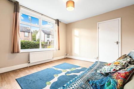 3 bedroom Semi-detached house for sale in Heather Road, Leicester