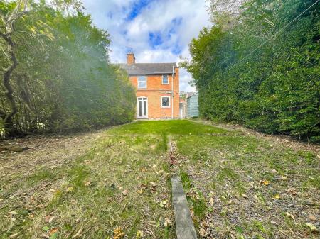 3 bedroom Semi-detached house for sale in Heather Road, Leicester