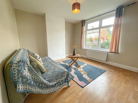 3 bedroom Semi-detached house for sale in Heather Road, Leicester