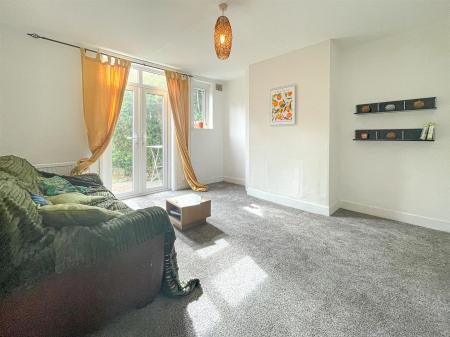 3 bedroom Semi-detached house for sale in Heather Road, Leicester