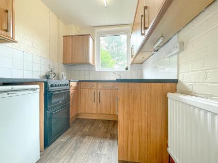 3 bedroom Semi-detached house for sale in Heather Road, Leicester
