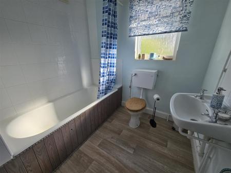 3 bedroom Semi-detached house for sale in Heather Road, Leicester