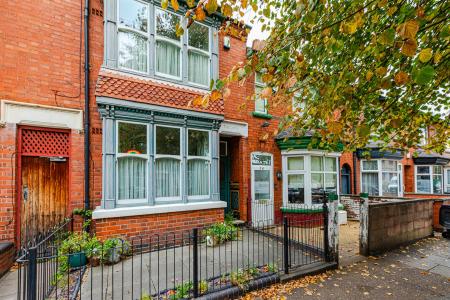 3 bedroom Terraced House for sale in Upperton Road, Leicester