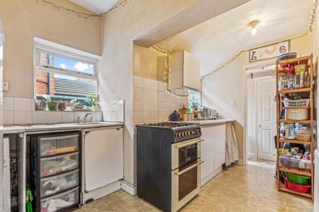 3 bedroom Terraced House for sale in Upperton Road, Leicester