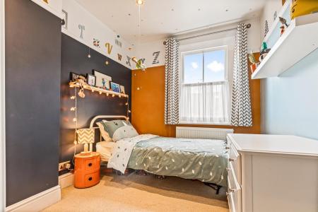 3 bedroom Terraced House for sale in Upperton Road, Leicester