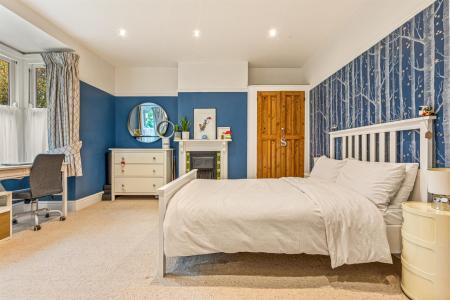 3 bedroom Terraced House for sale in Upperton Road, Leicester