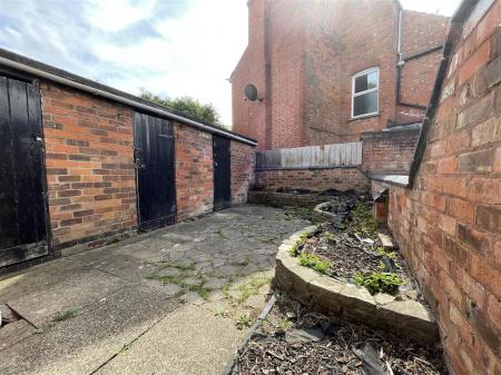 3 bedroom Terraced House for sale in Lorne Road, Leicester
