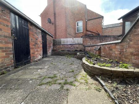 3 bedroom Terraced House for sale in Lorne Road, Leicester