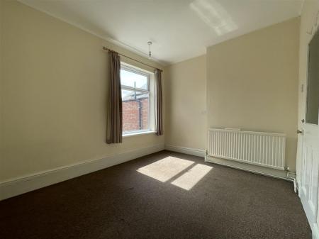3 bedroom Terraced House for sale in Lorne Road, Leicester