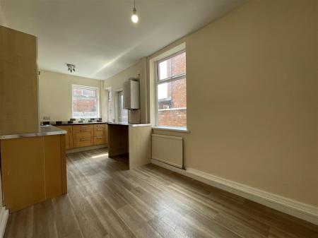 3 bedroom Terraced House for sale in Lorne Road, Leicester