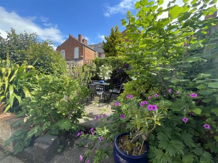 3 bedroom Terraced House for sale in Adderley Road, Leicester